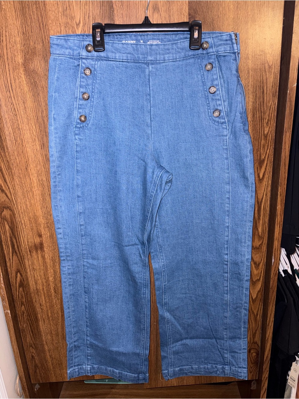 Old Navy Light Blue Cropped High-Rise Jeans with Front Buttons